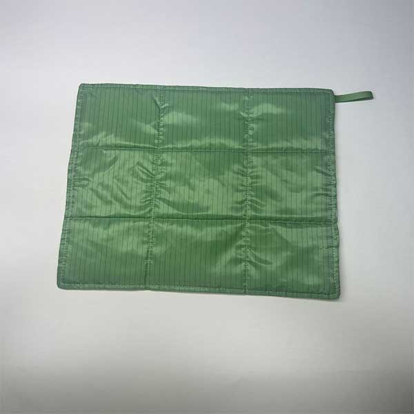 Polyester/Carbon Cleanroom Wipe